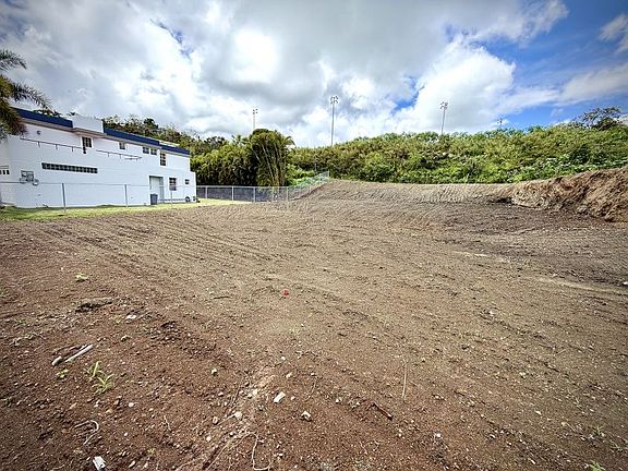 3rd image of Mansiones De Monte Verde Calle Linda Sara #K8