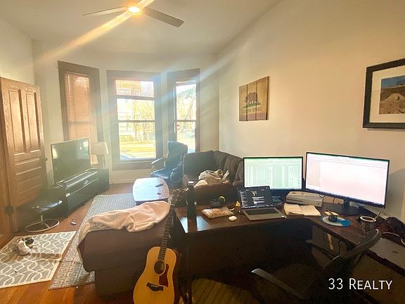2nd image of 1033 W Wellington Ave #1