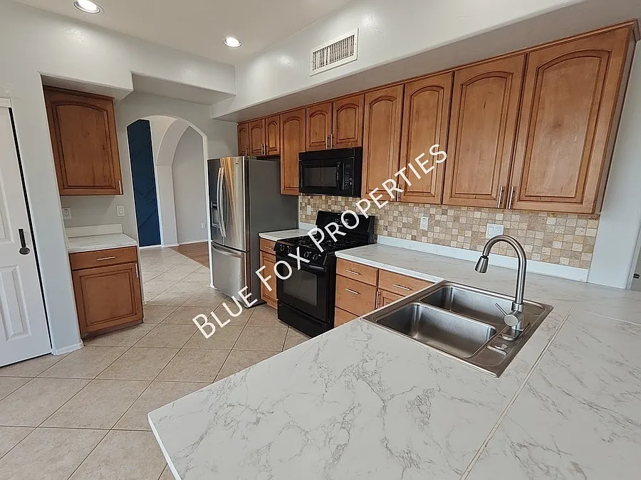 Building Photo - 15405 S Camino Laguna Clara