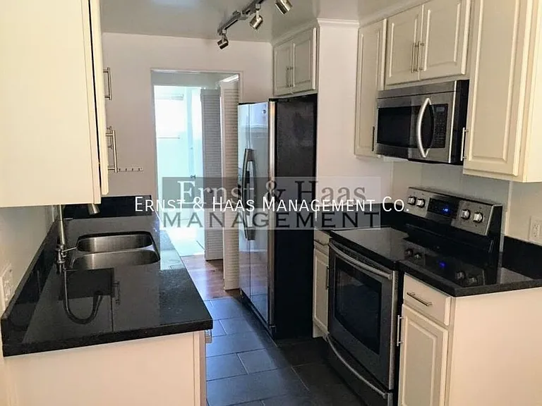 3665 E 1st St #304 — Photo 7