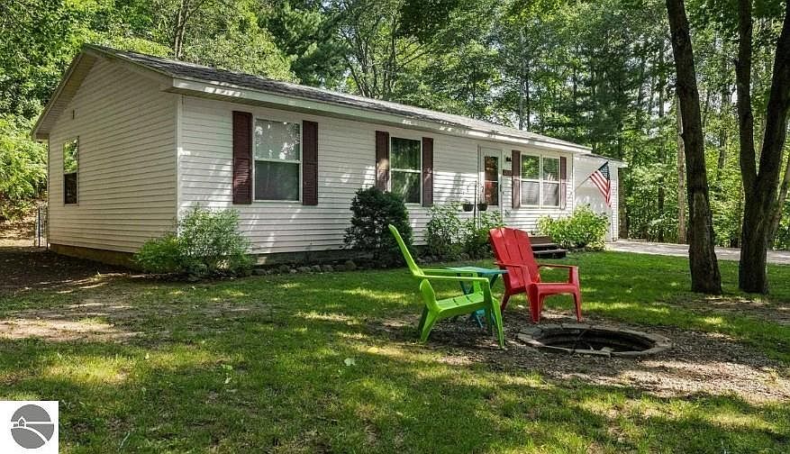 1st image of 12050 Cabin Ln