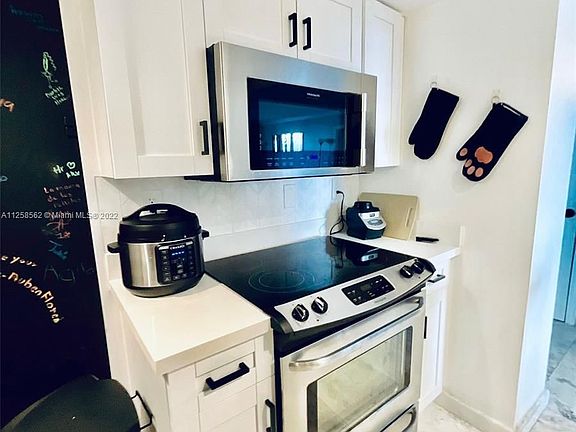 5th image of 20355 NE 34th Ct APT 1622