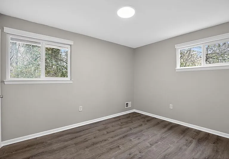 8512 Rose Marie Dr — Photo 12