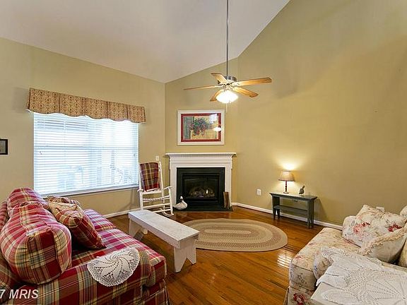5th image of 107 Dornach Ct