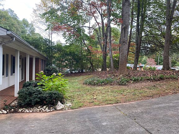 4th image of 2104 Cottage Pl