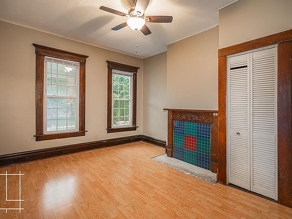 2nd image of 860-862 Dennison Ave #860