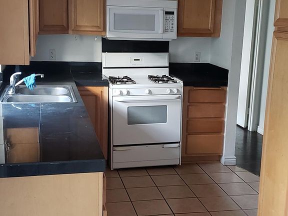 2nd image of 106 E Ventura St Unit E