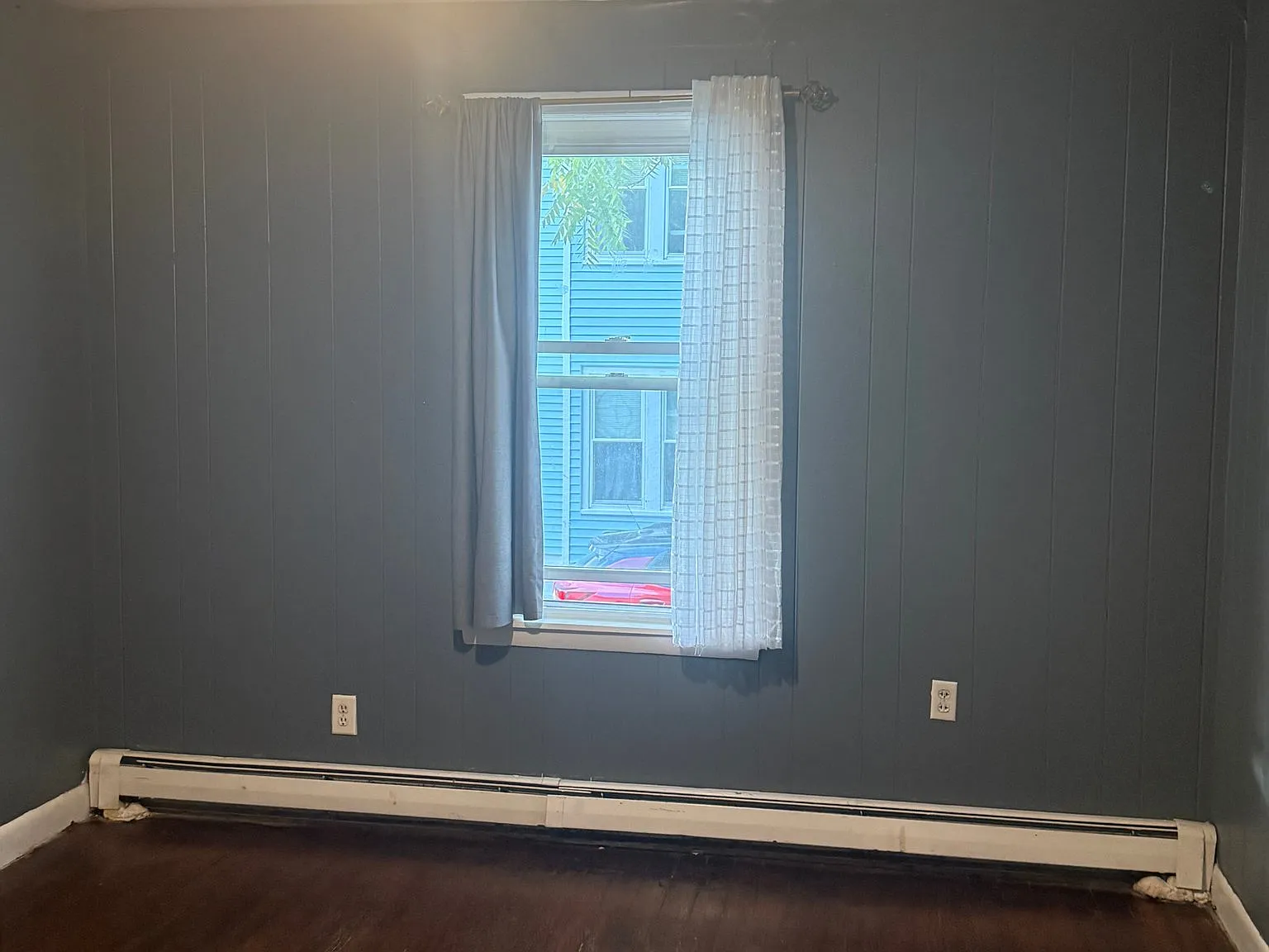 Charming 3 Bed, 2 Bath Unit in Woonsocket - Available 9/11 - $1800 — Photo 4