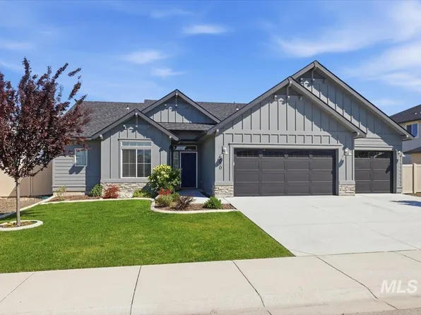 5070 W Vanderbilt Dr, Meridian, ID 83646