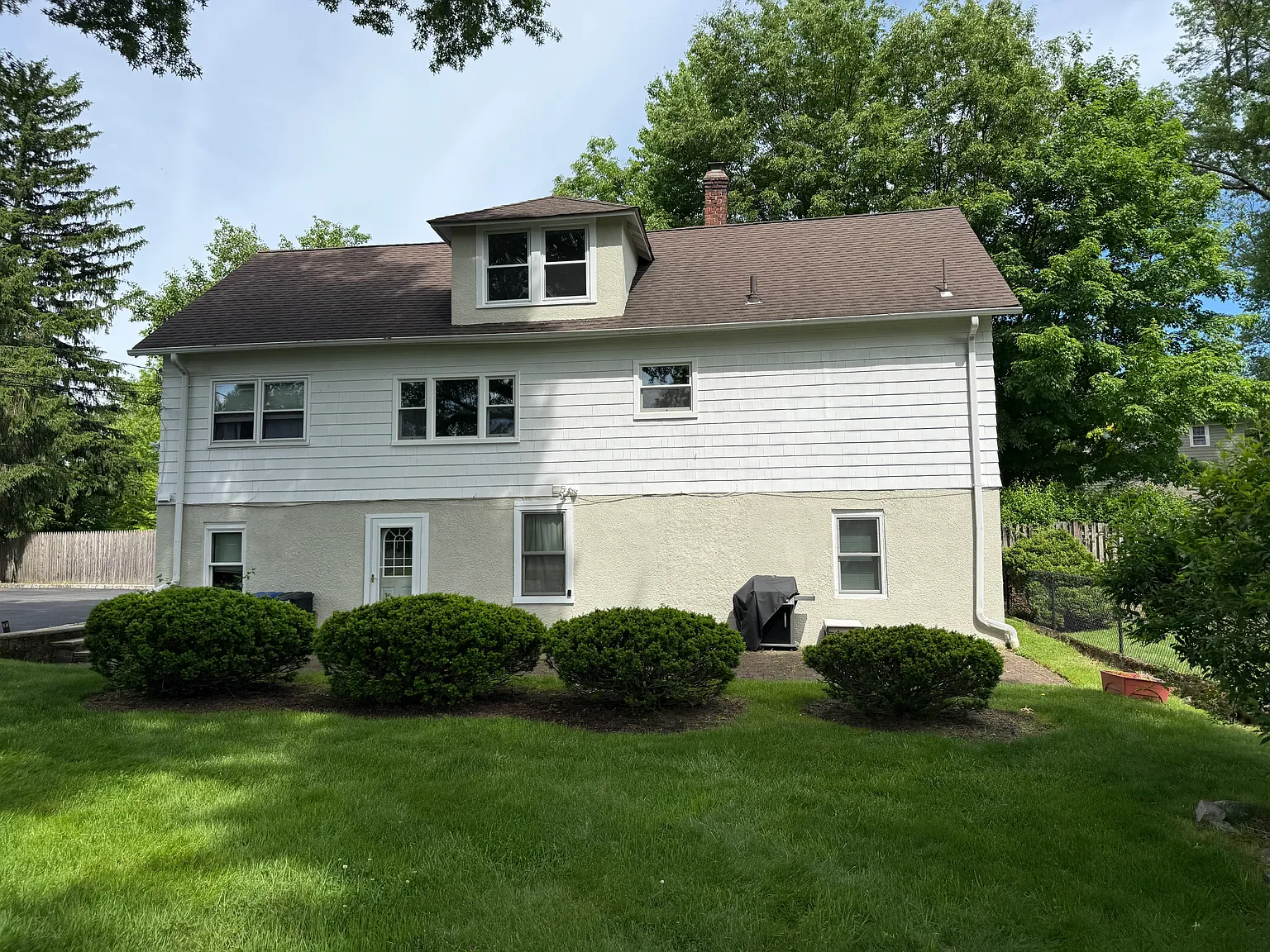 72 Central Ave — Photo 3