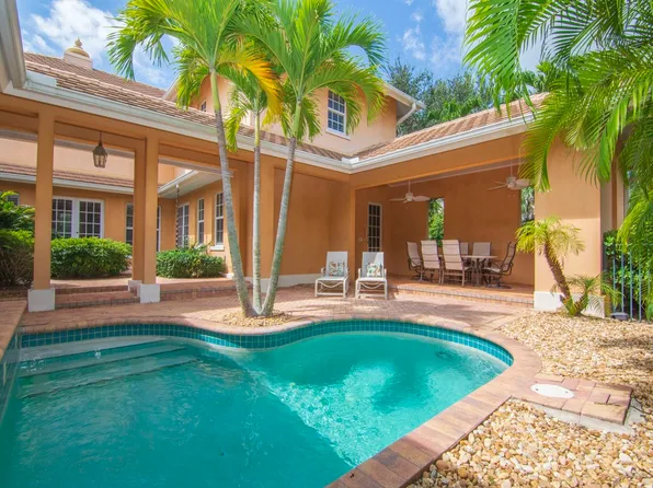 9082 Castle Harbour Cir, Vero Beach, FL 32963