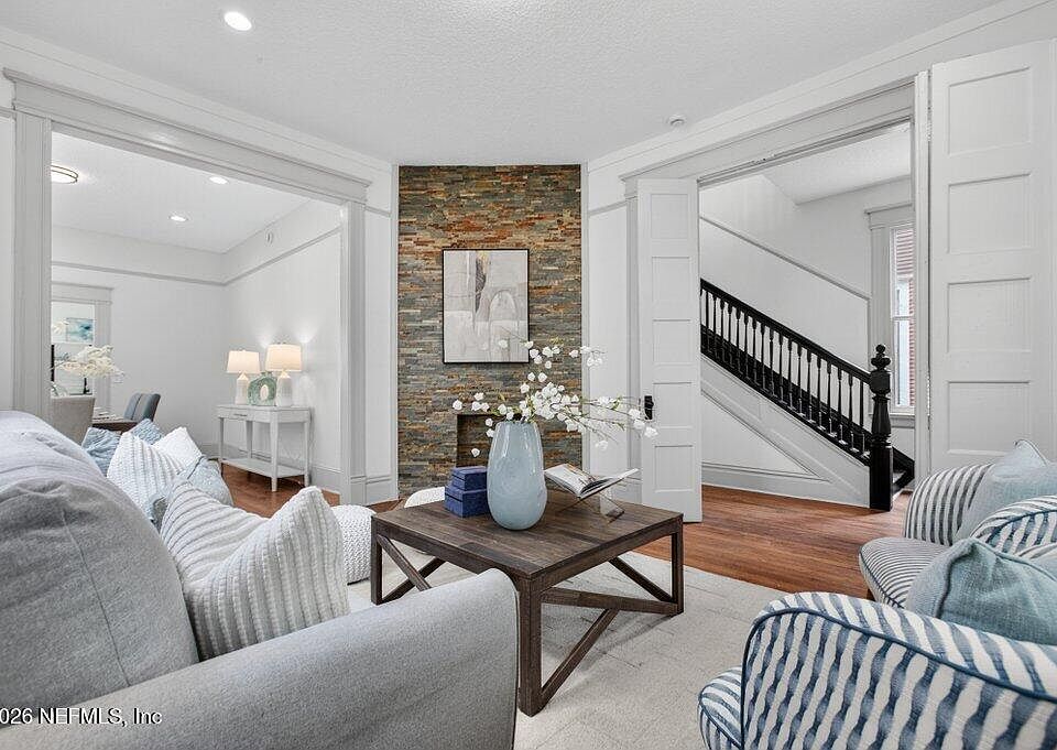 1st image of 1532 N PEARL Street