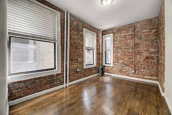 Rented by REAL New York | media 12