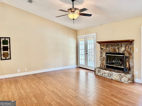 4th image of 110 Azalea Ct