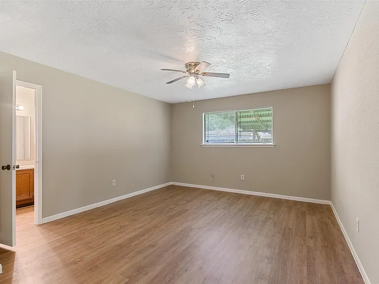 10427 Huntington Place Dr — Photo 10
