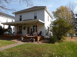 118 N 3rd Ave, Edgar, WI 54426