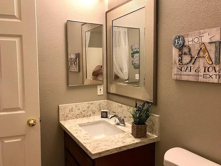 5796 Bridgecross Dr — Photo 7