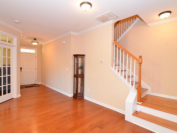 3rd image of 2136 Pentland Dr
