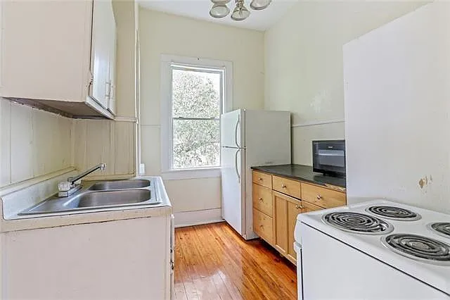 3811 1/2 Cleveland Ave — Photo 5