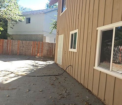 5th image of 22883 Juniper Ln