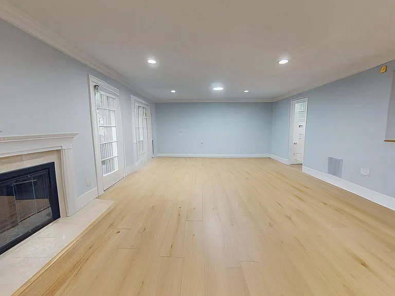2007 Mayfair McLean Ct — Photo 10