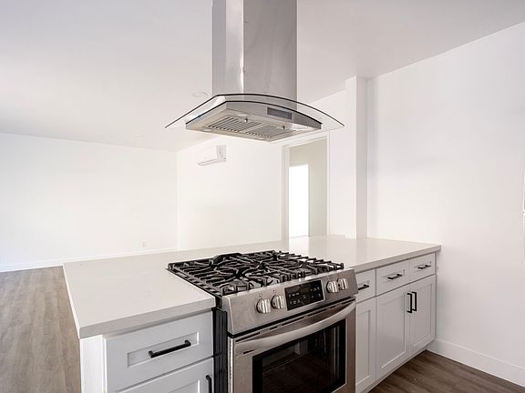 5th image of 3625 McLaughlin Ave #7