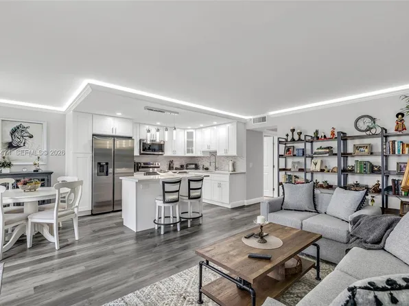 152 Dorset Dr #152-D, Boca Raton, FL 33434