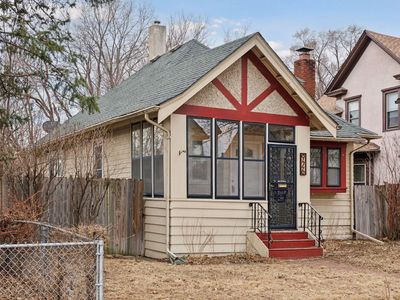 926 Central Ave W, Saint Paul, MN, 55104