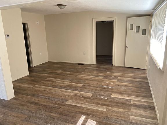 4th image of 2045 33rd Ave N