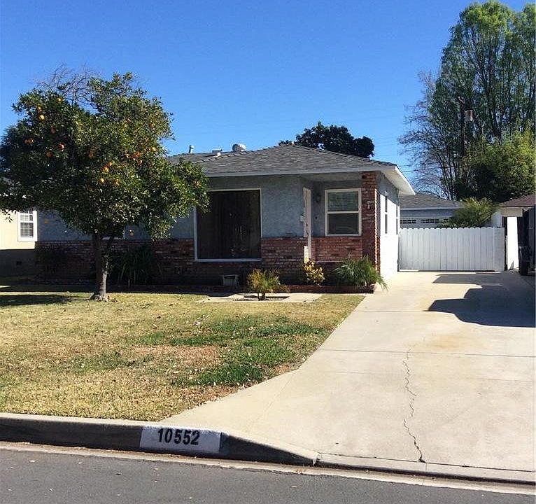 1st image of 10552 Memphis Ave
