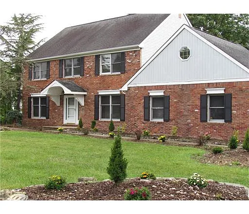 10 Shady Glen Dr photo 1