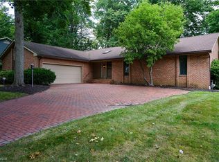 2369 Radford St NW, North Canton, OH 44720