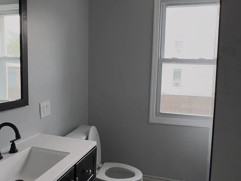 255 Lafayette St #1 — Photo 4