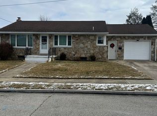 205 Willow St, Hanover, PA 17331