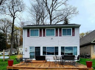 2069 Archwood Dr, Wayland, MI