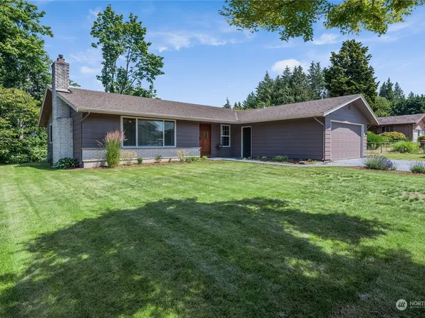 1025 E Robinhood Drive, Arlington, WA 98223