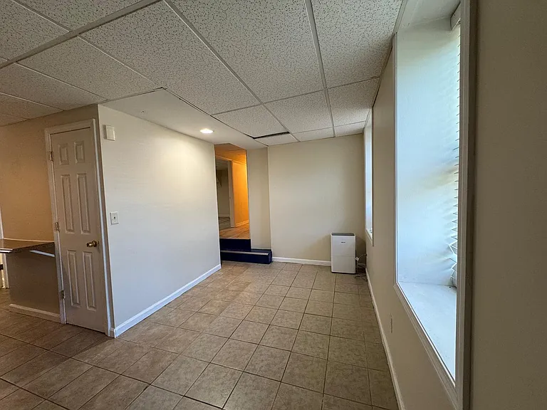 28 Terrace Ave #1F — Photo 12
