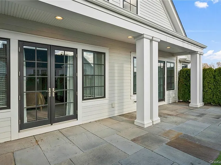 2 Rose Ln — Photo 28