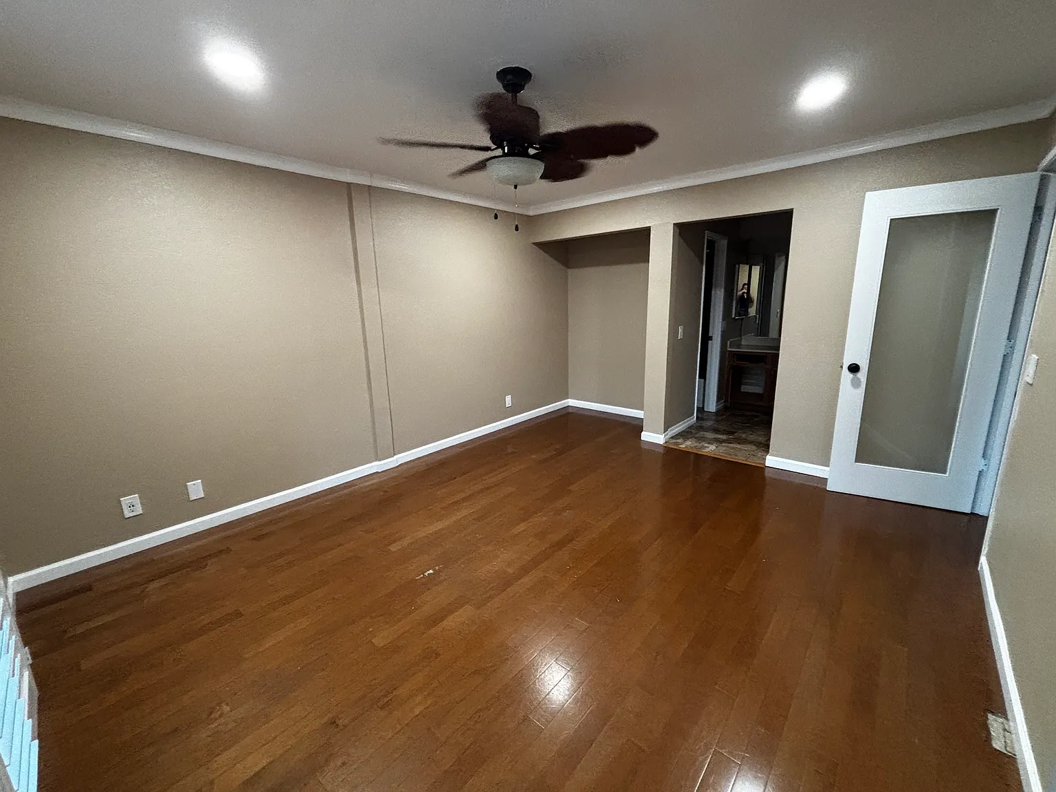 4900 N Grand Ave — Photo 3
