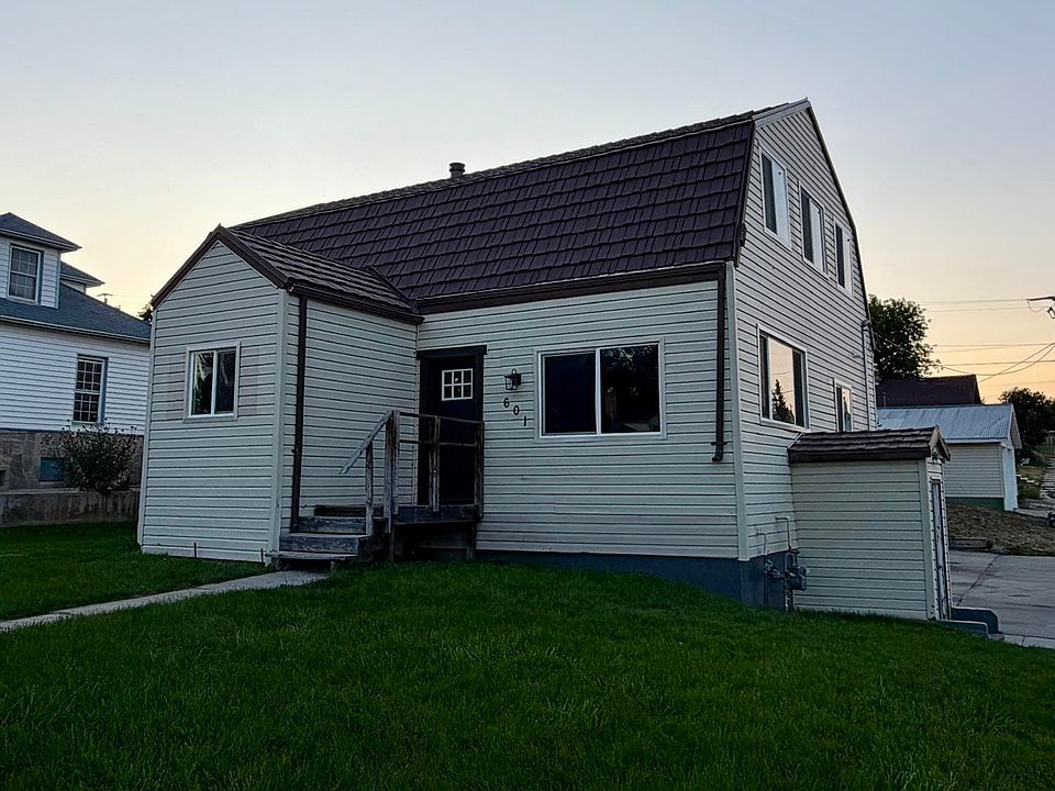 1st image of 601 Emerald St