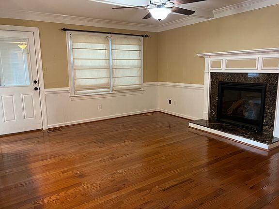 3rd image of 118 Gardenville Dr