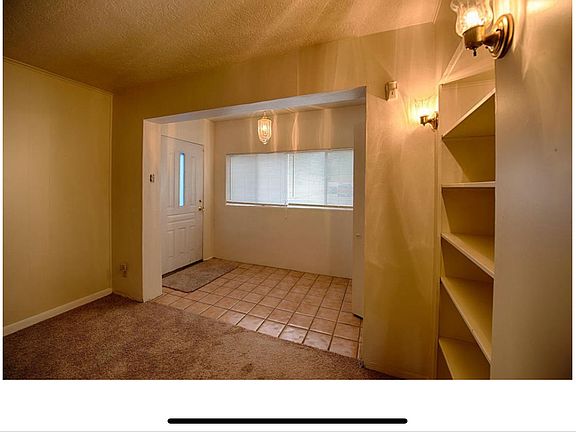 3rd image of 2513 Cardenas Dr NE