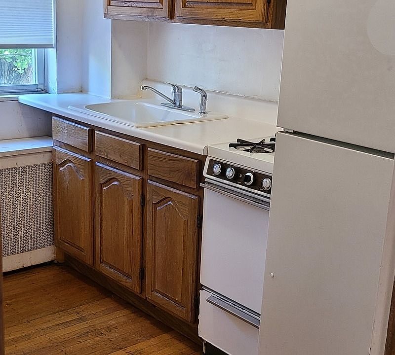 1st image of 40-04 Ditmars Blvd #2