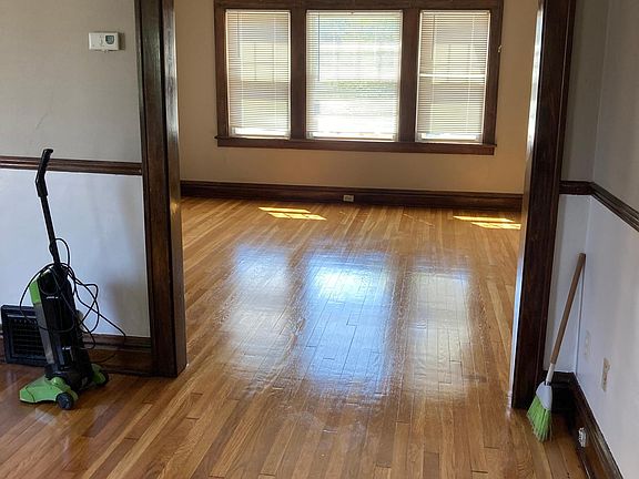 2nd image of 2125 Wyandotte Ave