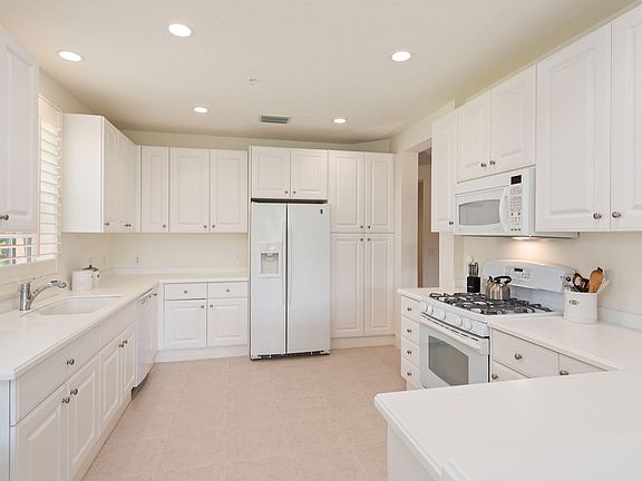 3rd image of 9223 Corfu Ct Unit 104