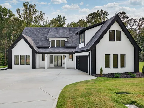 127 Deer Canyon Dr, Auburn, GA 30011