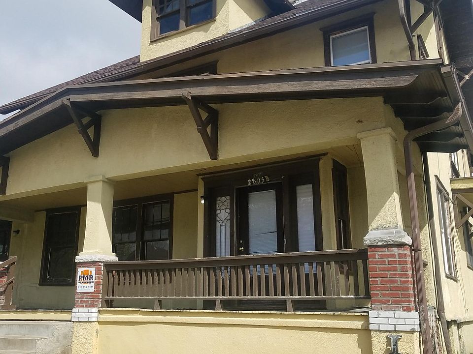 1st image of 2805A E Jules St