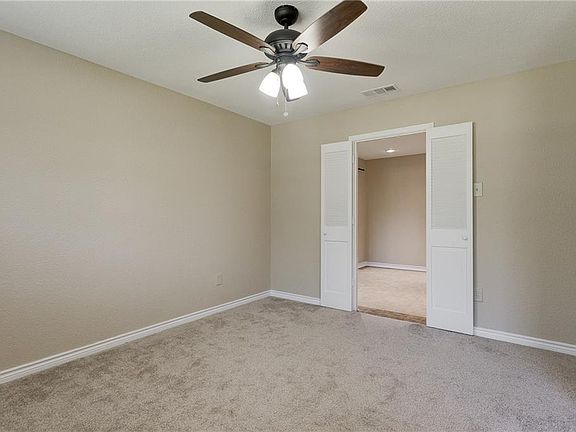 5th image of 1709 Baltimore Dr