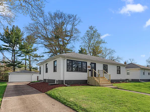 516 212th Pl, Dyer, IN 46311