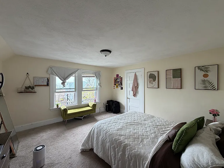 83-85 Grandview Ave #1 — Photo 11